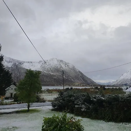 Lägenhet By Fjords And Mountains